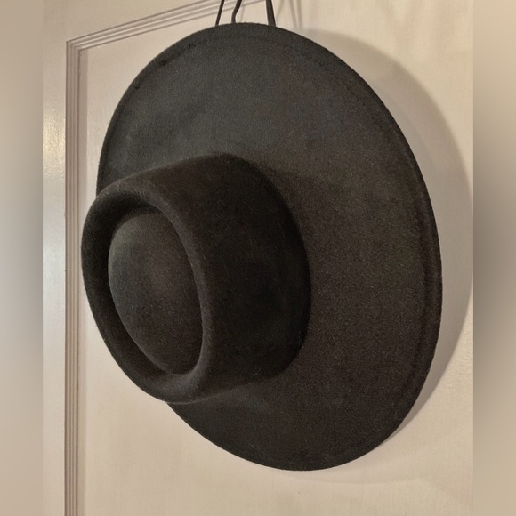 Out of Stock Foxblood Circle Top Flat Hat main image 4